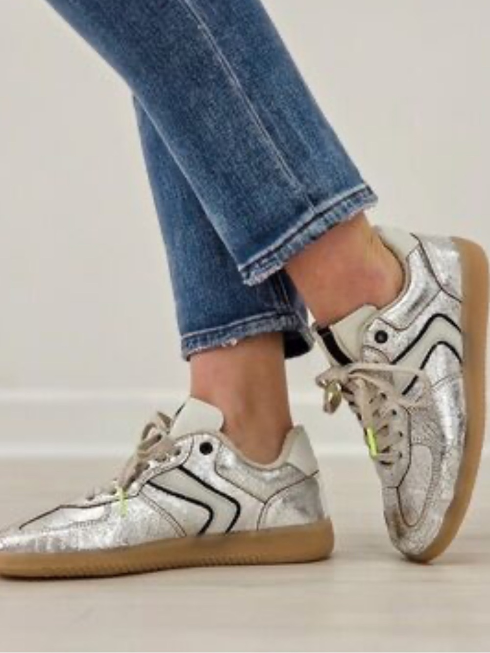 Verbenas Sora Breck Metallic Silver Women’s Sneakers
